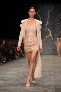 Bella Hadid feet photo thumbnail