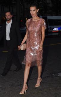 Bella Hadid feet photo thumbnail