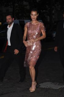 Bella Hadid feet photo thumbnail
