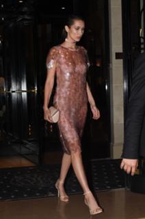 Bella Hadid feet photo thumbnail