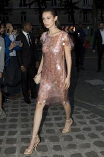 Bella Hadid feet photo thumbnail
