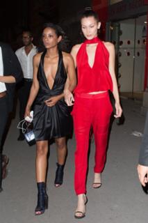 Bella Hadid feet photo thumbnail