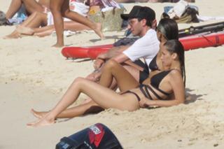 Bella Hadid feet photo thumbnail
