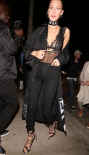 Bella Hadid feet photo thumbnail