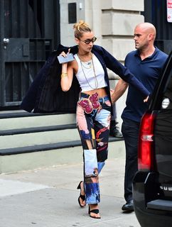 Bella Hadid feet photo thumbnail
