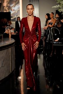 Bella Hadid feet photo thumbnail