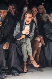 Bella Hadid feet photo thumbnail