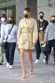 Bella Hadid feet photo thumbnail