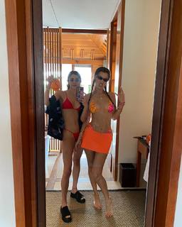 Bella Hadid feet photo thumbnail
