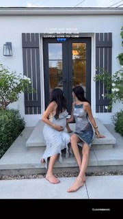 Bella Hadid feet photo thumbnail