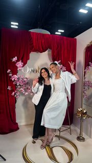 Bella Hadid feet photo thumbnail