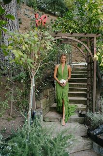 Bella Hadid feet photo thumbnail