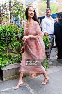Bella Hadid feet photo 7