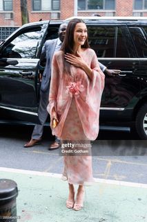 Bella Hadid feet photo 6