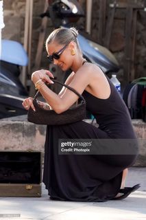 Bella Hadid feet photo 18