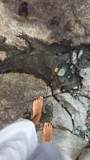 Bella Hadid feet photo 13