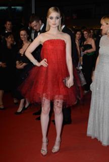 Bella Heathcote feet photo thumbnail