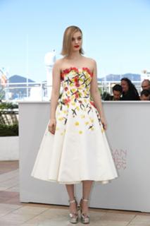 Bella Heathcote feet photo thumbnail