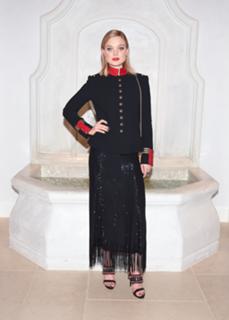 Bella Heathcote feet photo thumbnail