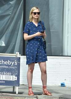 Bella Heathcote feet photo thumbnail