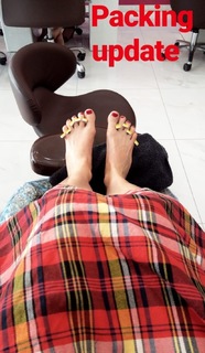 Bella Heathcote feet photo thumbnail