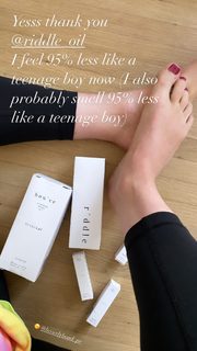 Bella Heathcote feet photo thumbnail