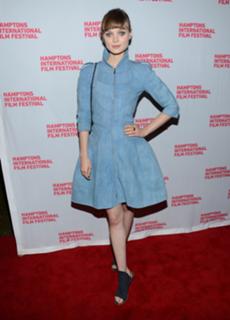 Bella Heathcote feet photo thumbnail