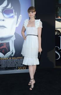 Bella Heathcote feet photo thumbnail