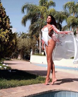 Bella Ioanna feet photo 4