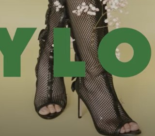 Bella Poarch feet photo thumbnail