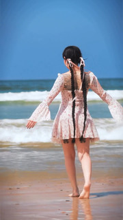 Bella Poarch feet photo thumbnail