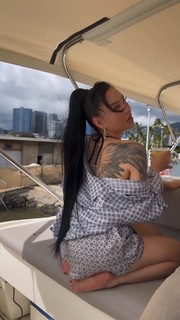 Bella Poarch feet photo thumbnail
