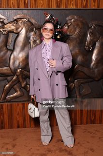 Bella Poarch feet photo thumbnail