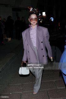 Bella Poarch feet photo thumbnail