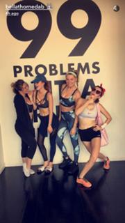 Bella Thorne feet photo thumbnail