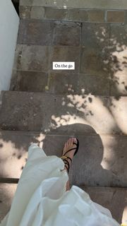 Bella Thorne feet photo 13