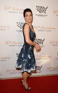 Bellamy Young feet photo thumbnail