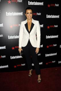 Bellamy Young feet photo thumbnail
