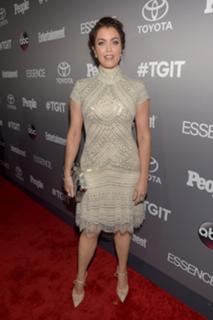 Bellamy Young feet photo thumbnail