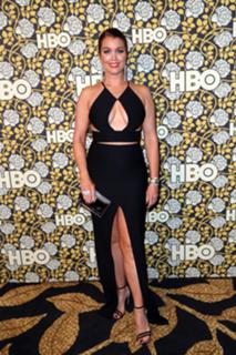 Bellamy Young feet photo thumbnail
