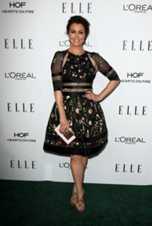 Bellamy Young feet photo thumbnail