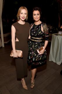 Bellamy Young feet photo thumbnail