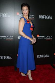 Bellamy Young feet photo thumbnail