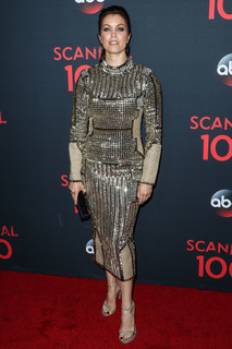 Bellamy Young feet photo thumbnail