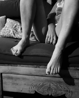 Belén López feet photo 2