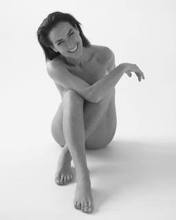 Belén López feet photo 2