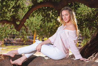 Belén Pouchan feet photo 14