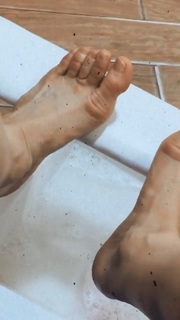 Belén Pouchan feet photo 13