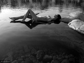 Belén Rodríguez feet photo thumbnail