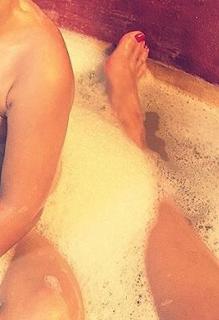 Belén Rodríguez feet photo thumbnail